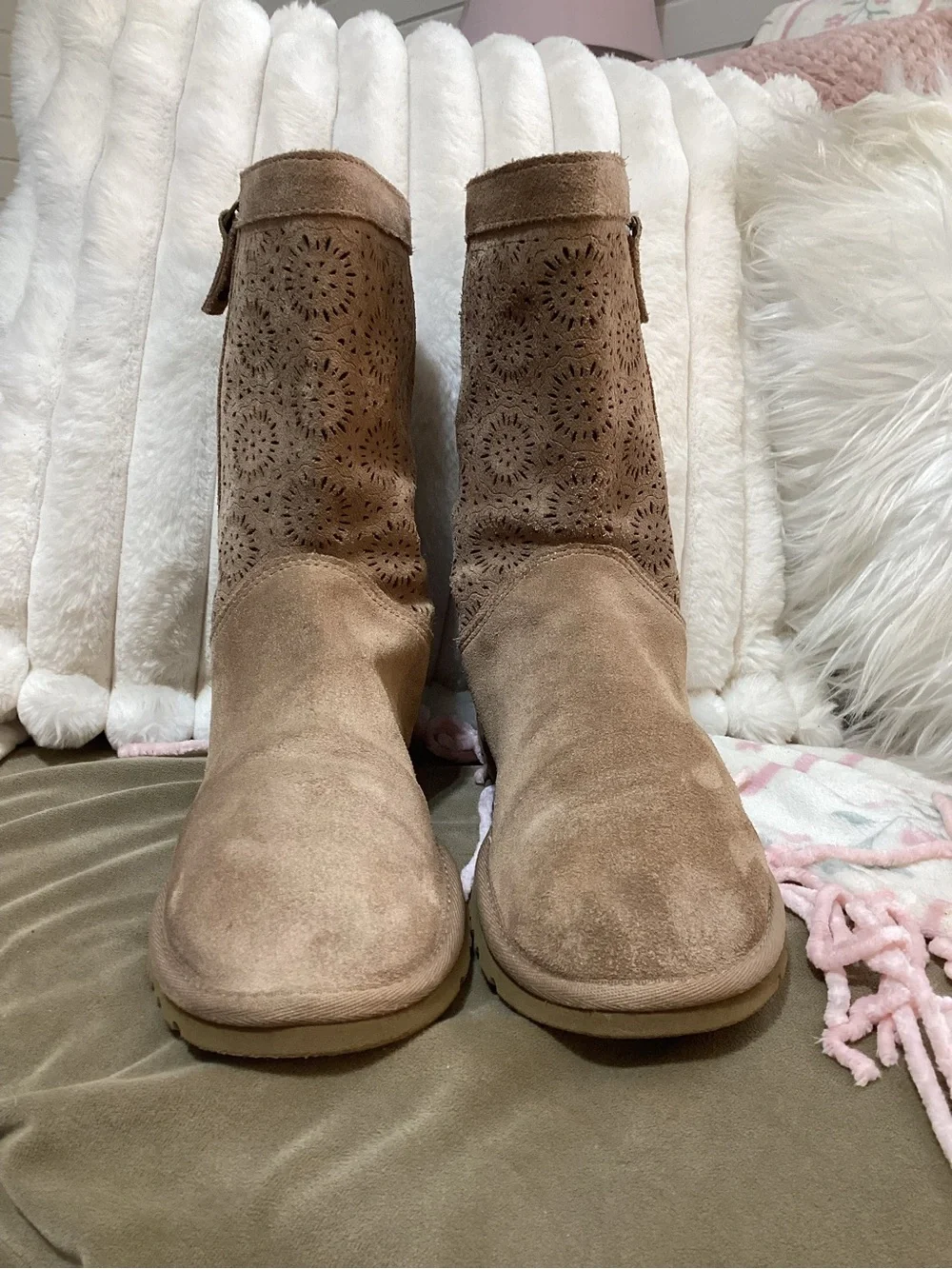 UGG Lo-Pro Shprt Perf Taupe Laser-Cut Suede Mid-Calf Boots